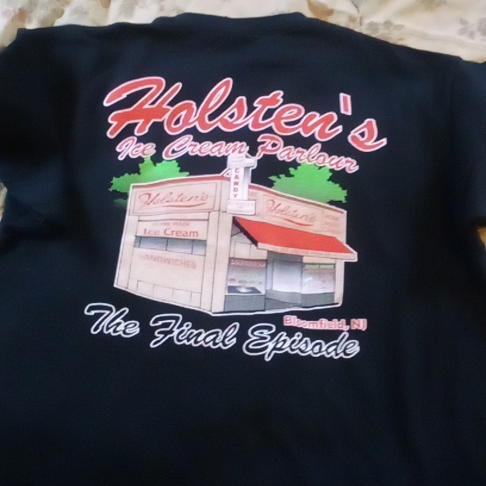 Sopranos The last Episode Large- T shirt EUC unworn